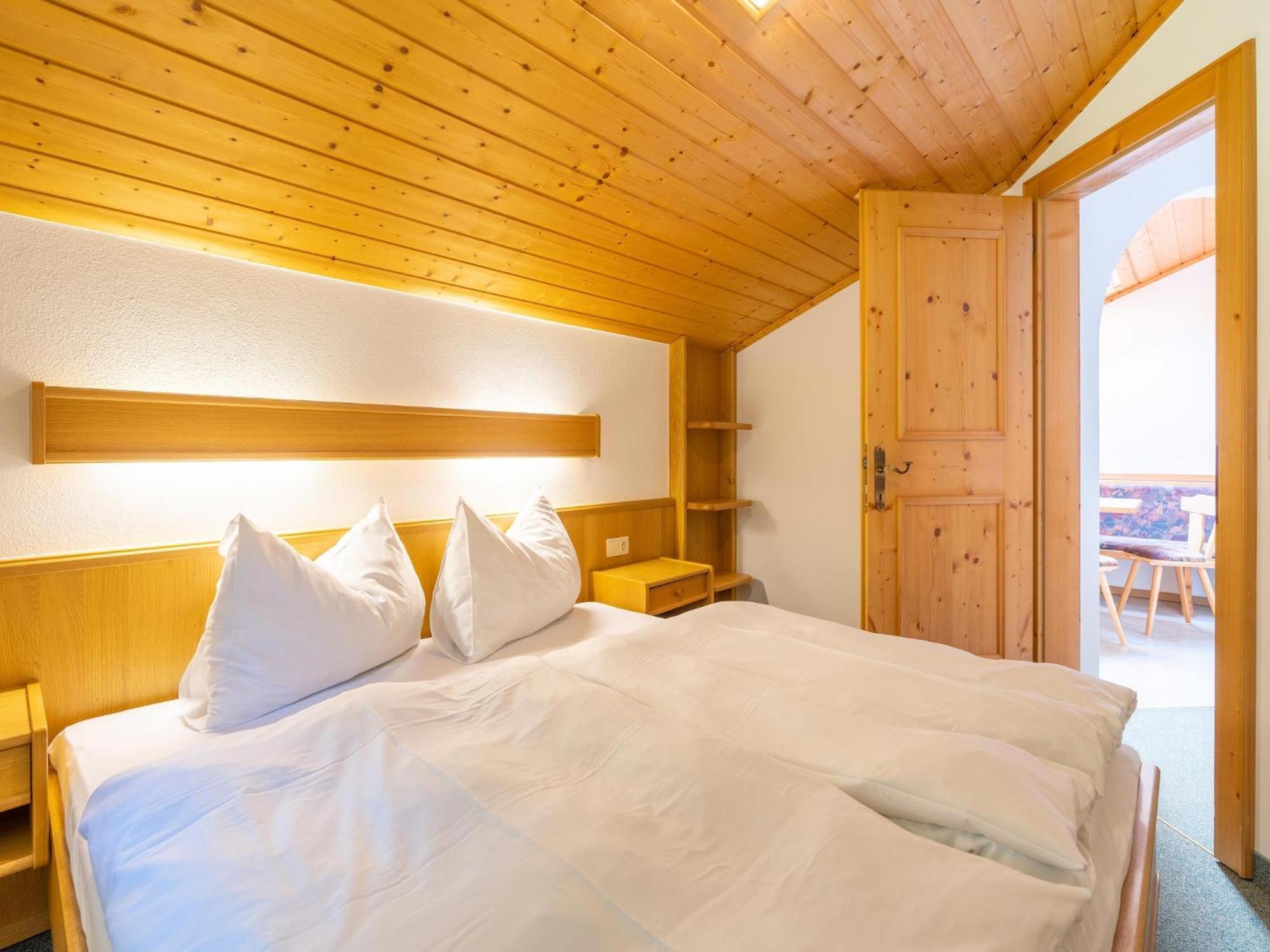 Beautiful Apartment In Mittersill With Balcony Bagian luar foto
